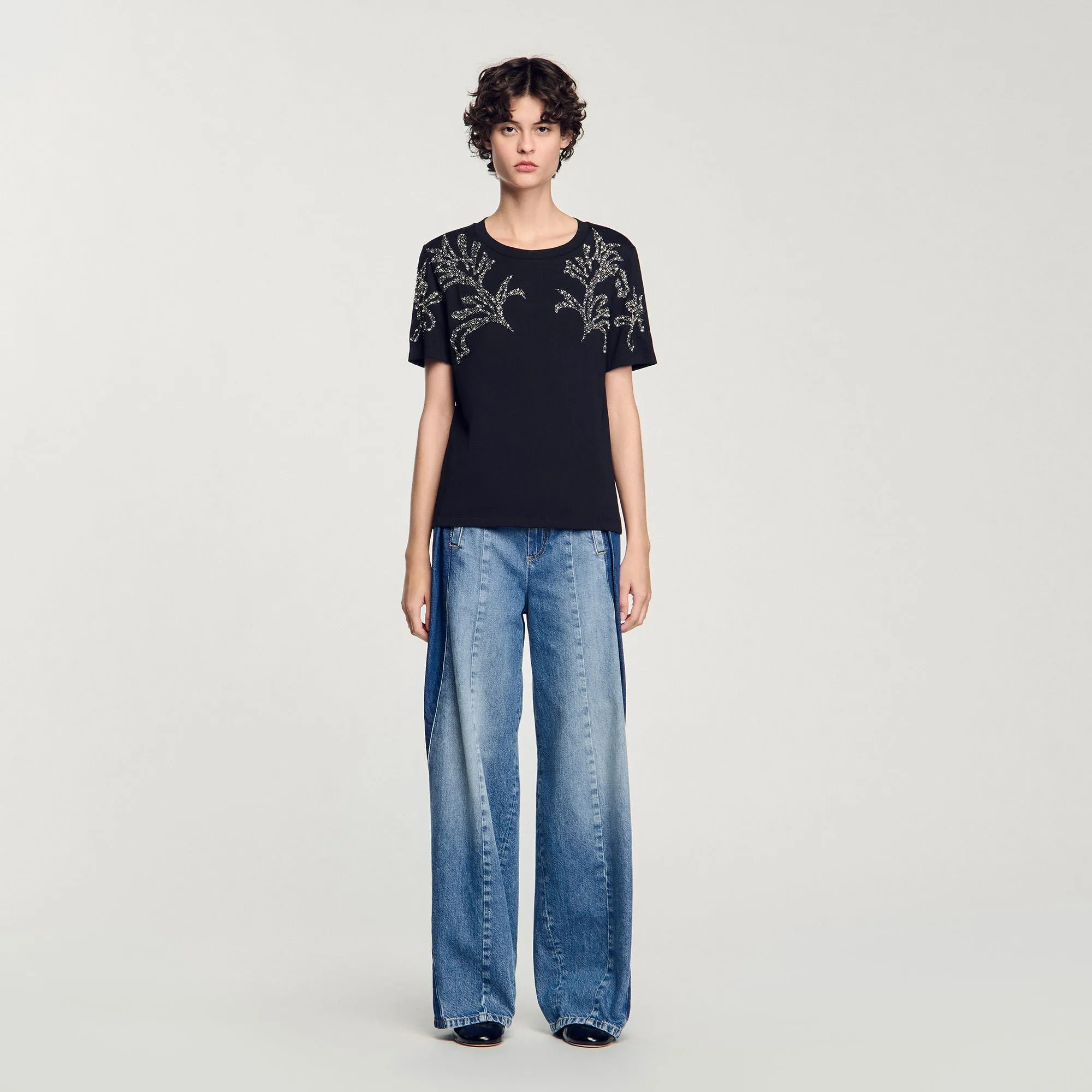 Corail T-Shirt With Embroidered Details Black
