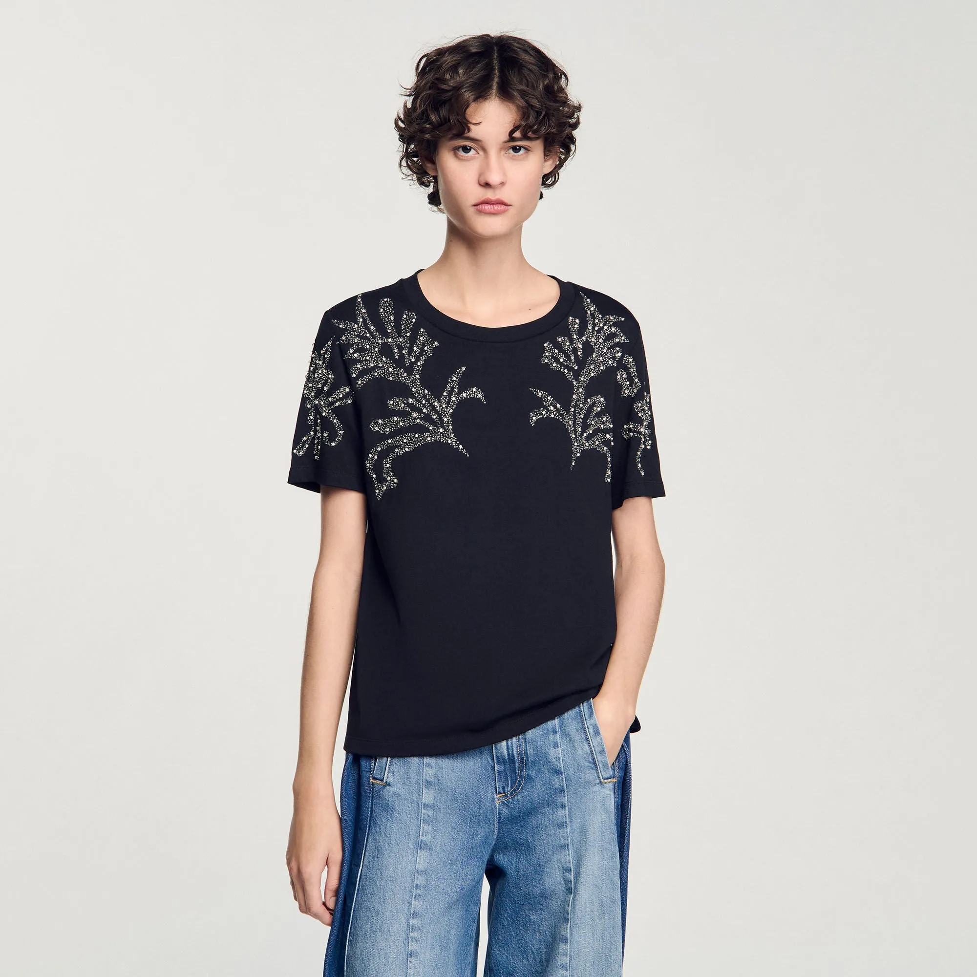 Corail T-Shirt With Embroidered Details Black